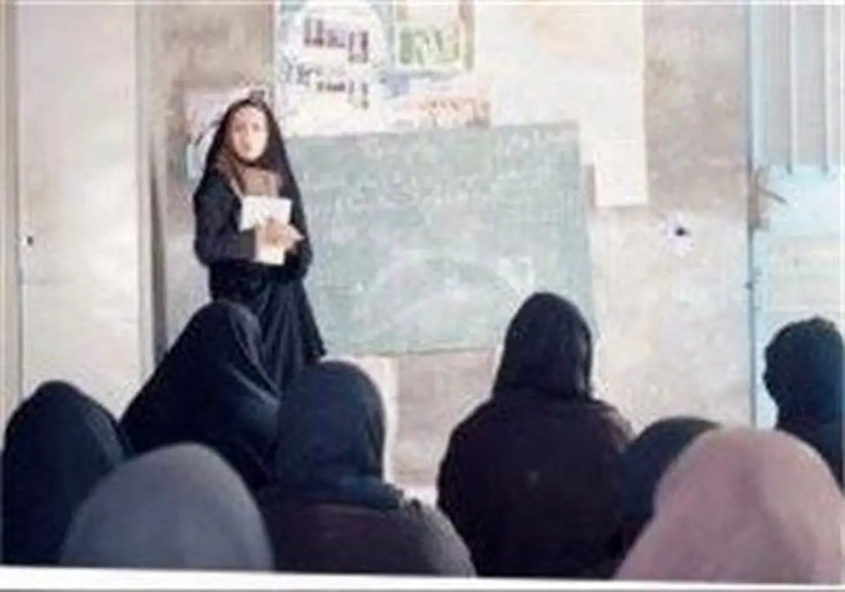 باسوادی والدین بیسواد بر عهده مدارس