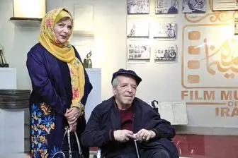 کیک سالگرد ازدواج زوج پیشکسوت سینمای ایران/عکس
