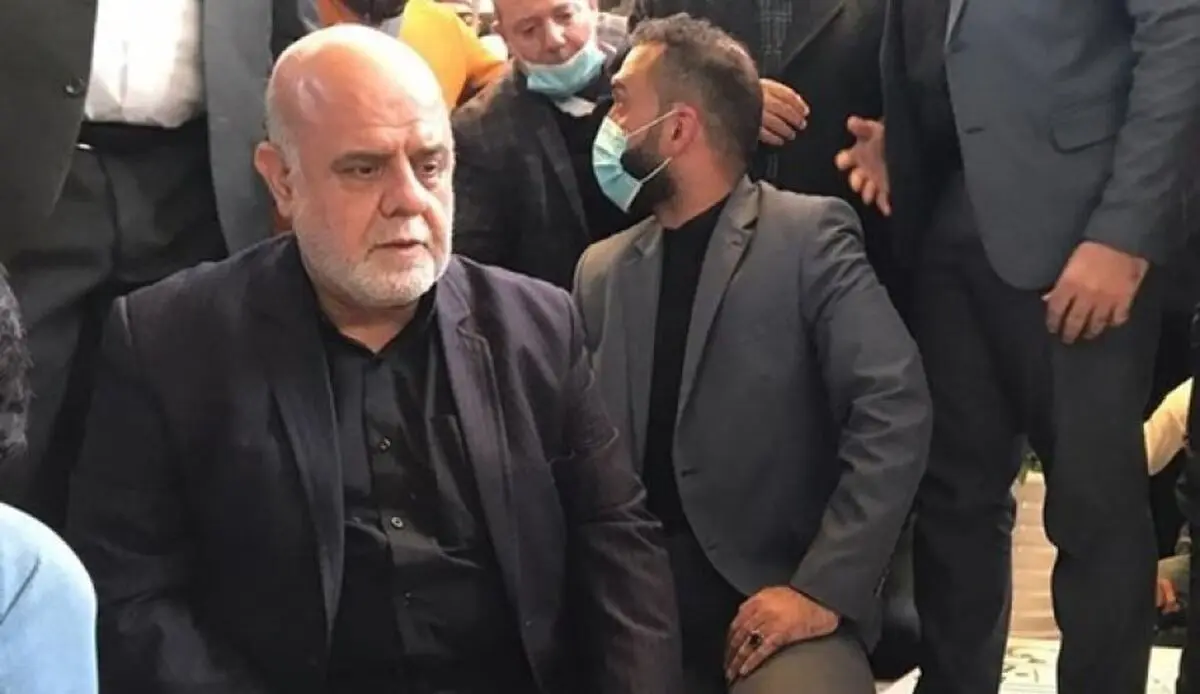 حضور ایرج مسجدی بر مزار شهید "ابومهدی المهندس"