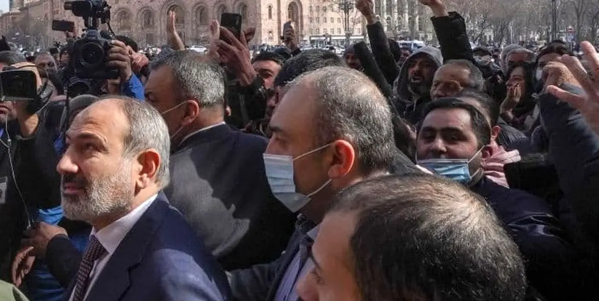 پرواز جنگندههای ارتش بر فراز ایروان