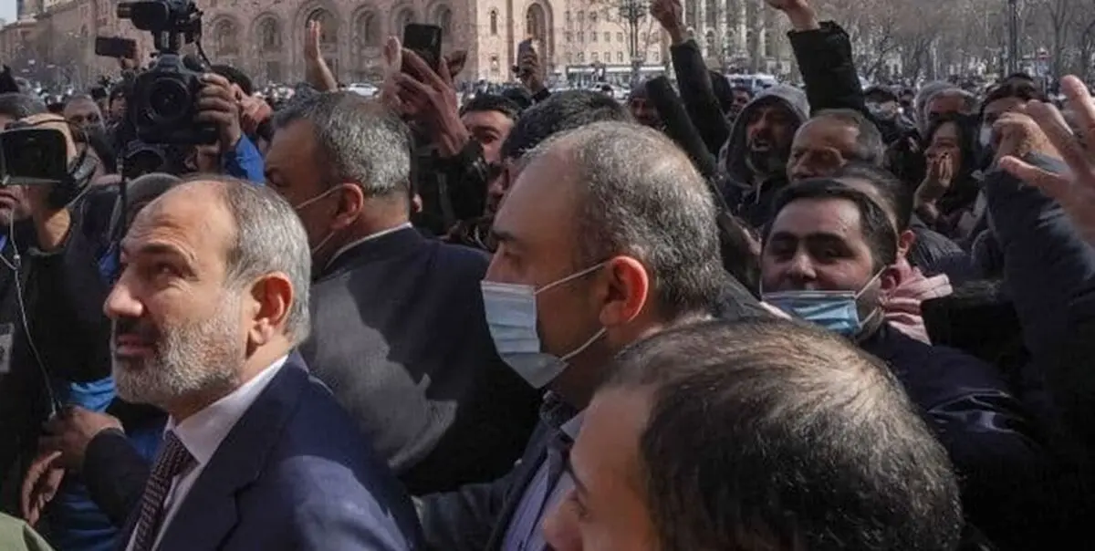 پرواز جنگنده‌های ارتش بر فراز ایروان