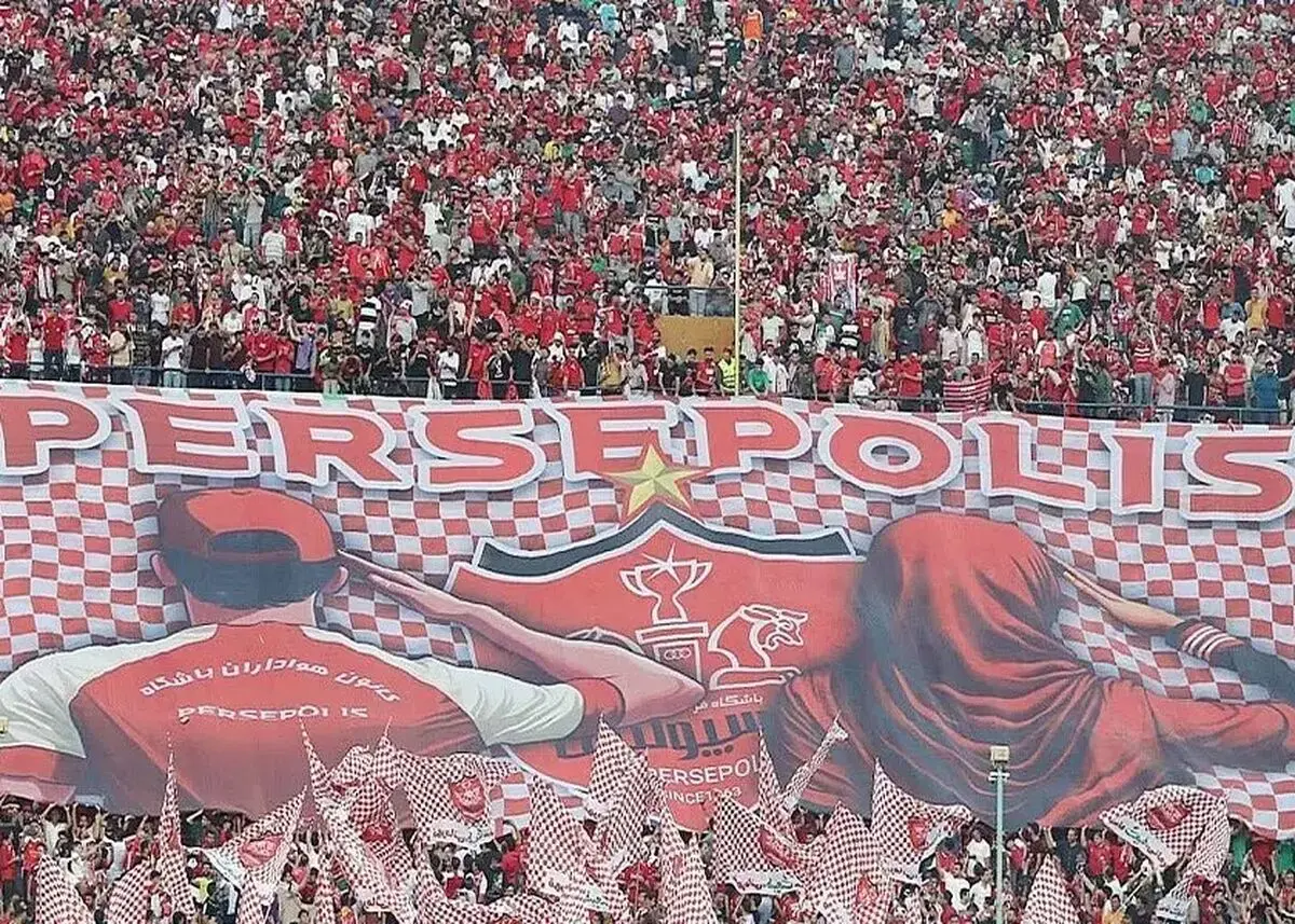 استقبال گرم قزوینی‌ها از کاروان پرسپولیس