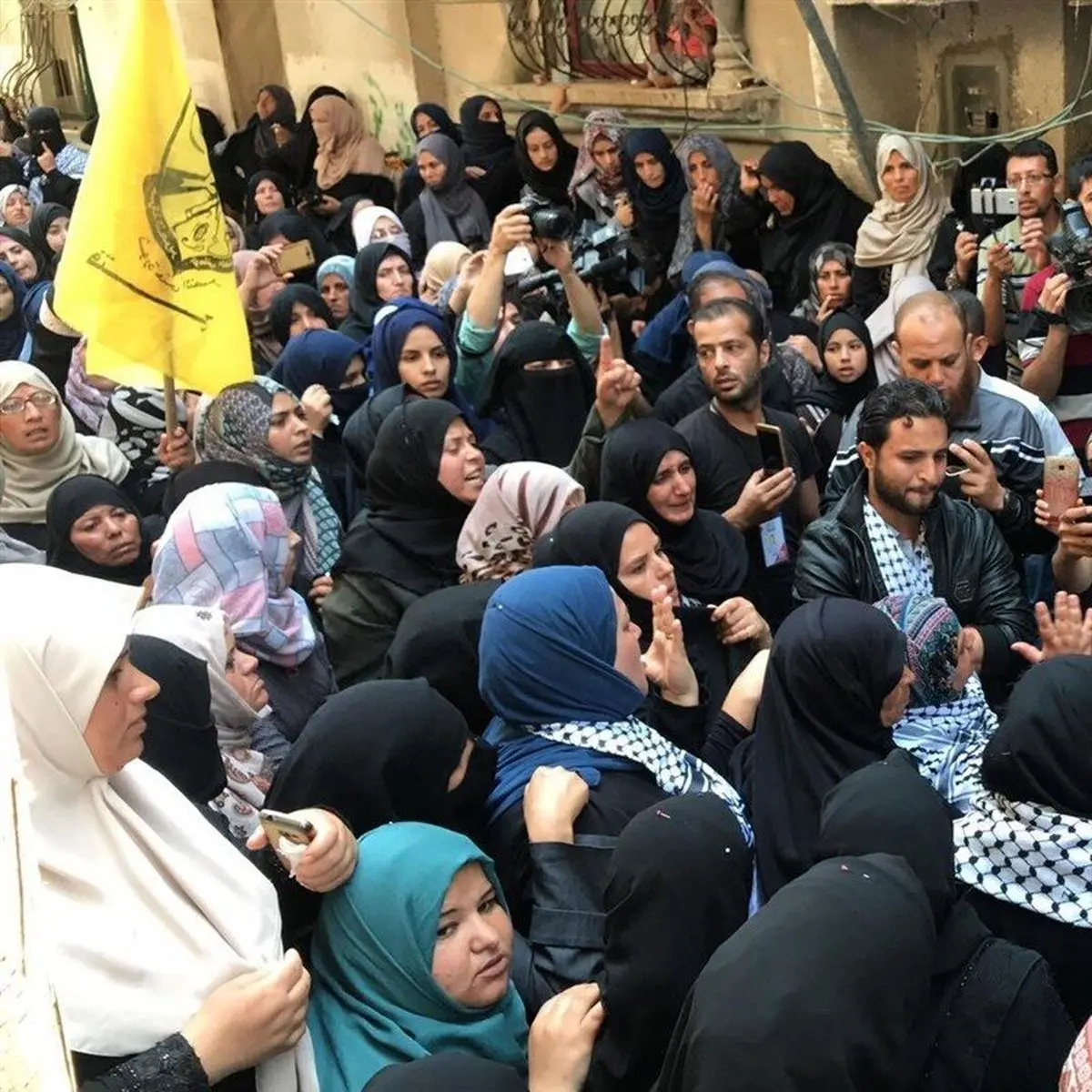 تشییع باشکوه پیکر امدادگر فلسطینی