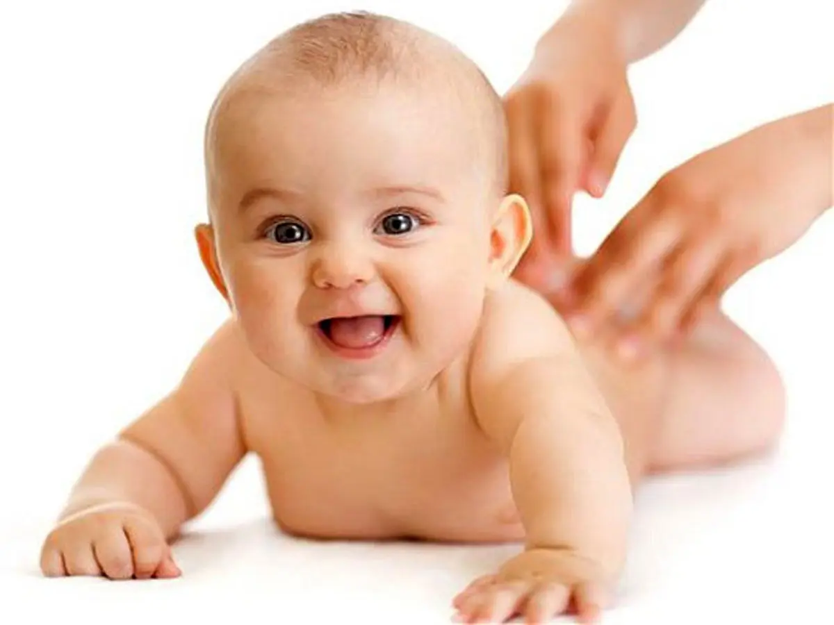 چرا قلقلک دادن بچه‌ها خطرناک است؟