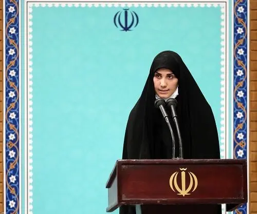 دیدار جمعی از نخبگان و استعدادهای برتر علمی با رهبر انقلاب/گزارش تصویری