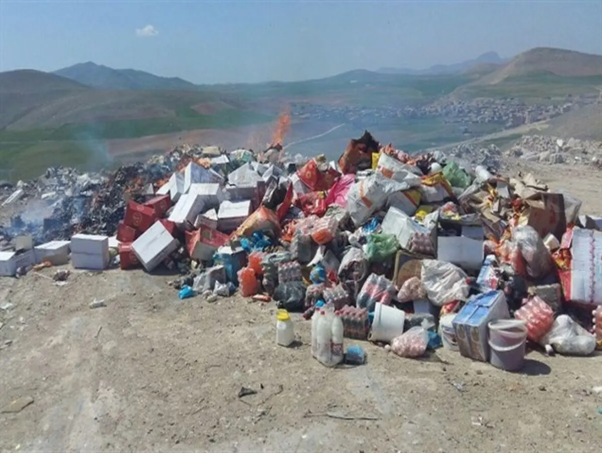 کشف و ضبط 14تن انواع مواد غذایی غیرقابل مصرف و غیربهداشتی در بوکان