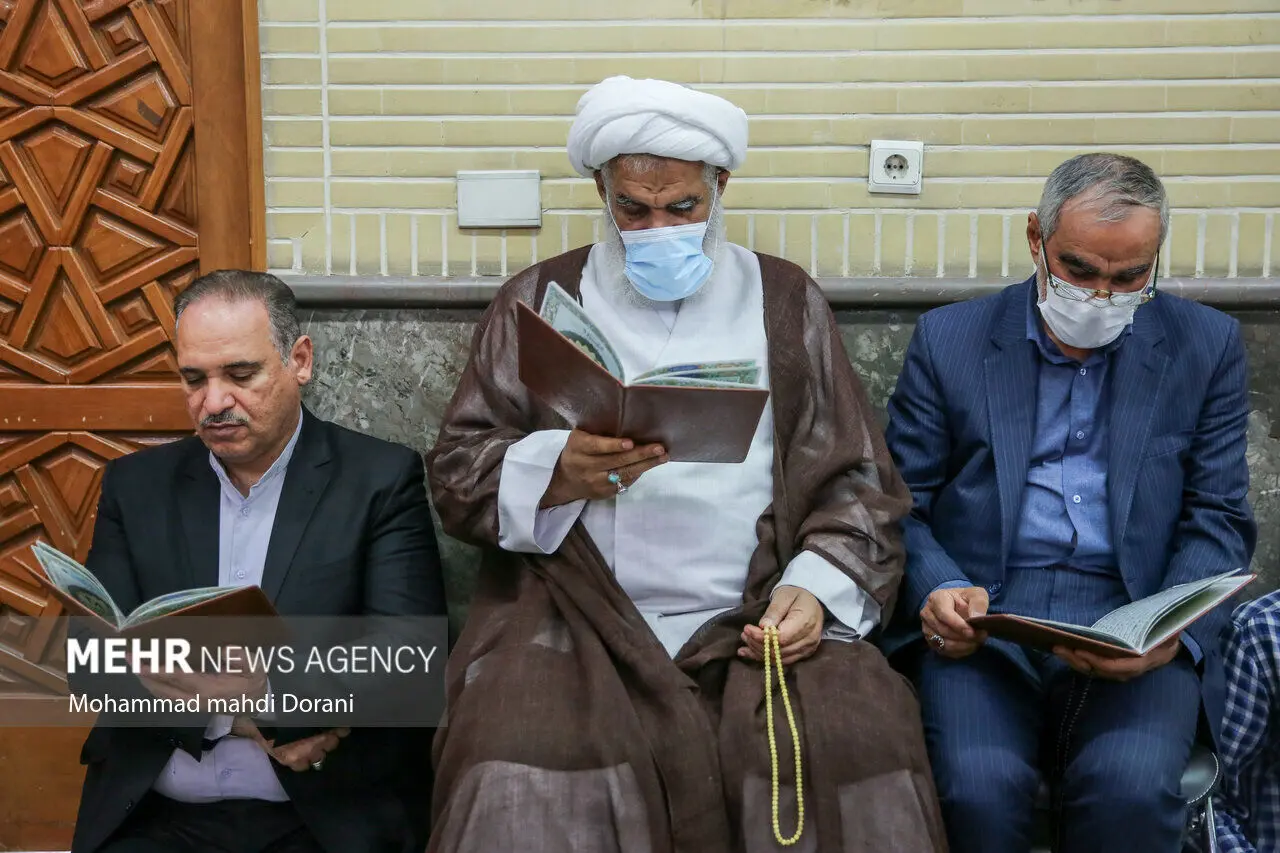 حضور چهره‌ها در مراسم یادبود جان‌باختگان متروپل/گزارش تصویری