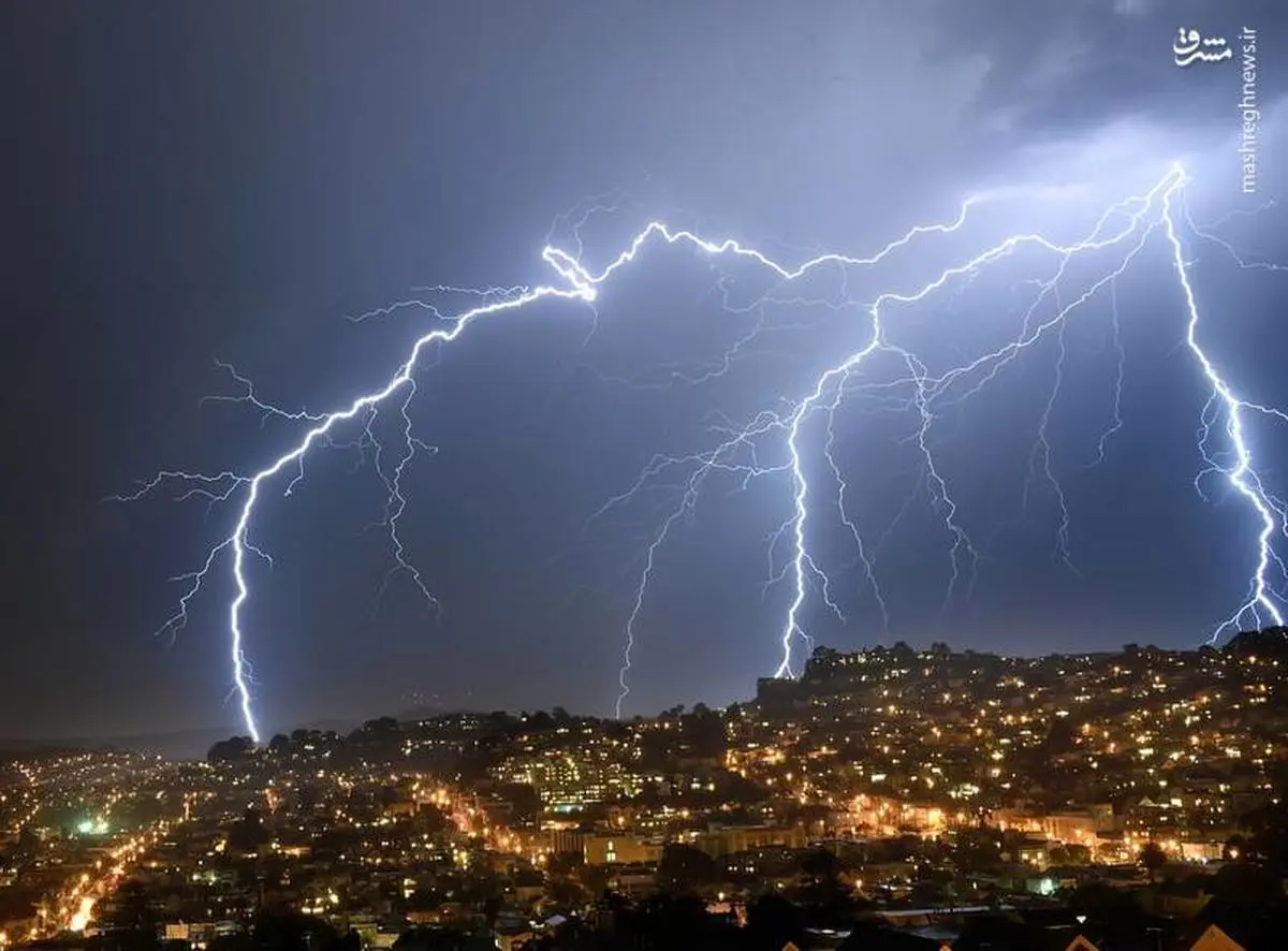 وزش باد شدید موقت، رگبار باران و رعد و برق در 2 استان کشور