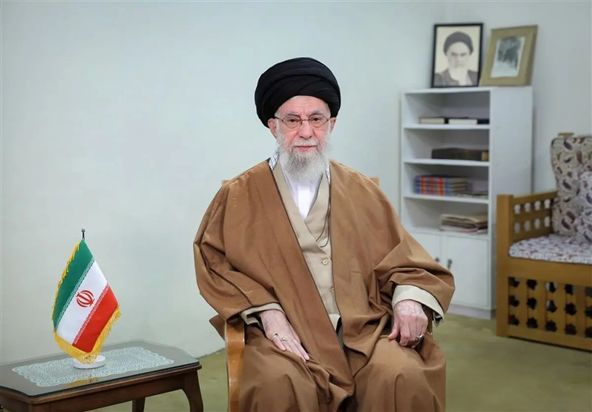  قاب هوایی اختصاصی از جمعیت گسترده حاضر در مسیر تشییع پیکر مطهر رهبر شهید انقلاب در مشهد مقدس
