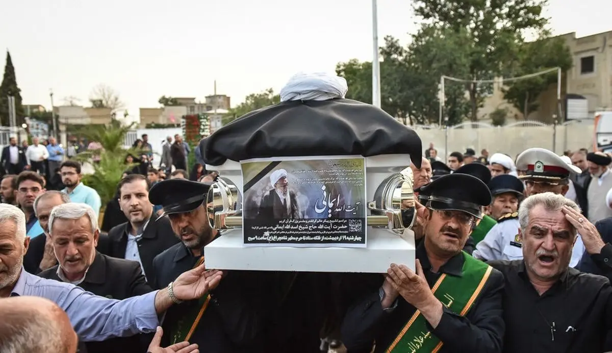  پیکر آیت‌الله ایمانی در قم به خاک سپرده شد 