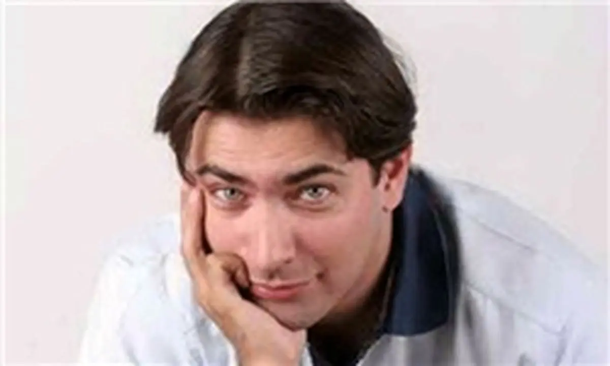 پارسا پیروزفر کارگردانی میکند