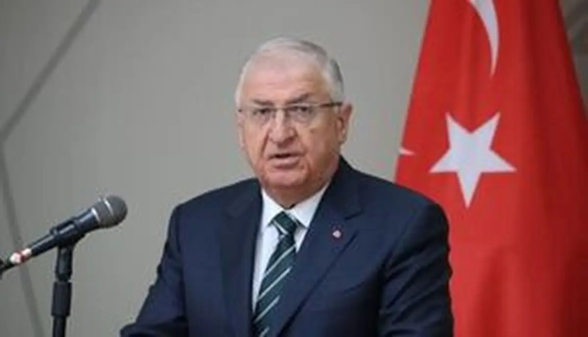 
وزیر دفاع ترکیه: ایران تلفات سنگینی به پژاک وارد کرد
