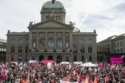 تظاهرات هزاران سوئیسی در اعتراض به تبعیض جنسیتی