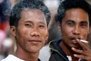اندونزیایی ها سالانه ۱۵ میلیارد دلار سیگار دود می کنند