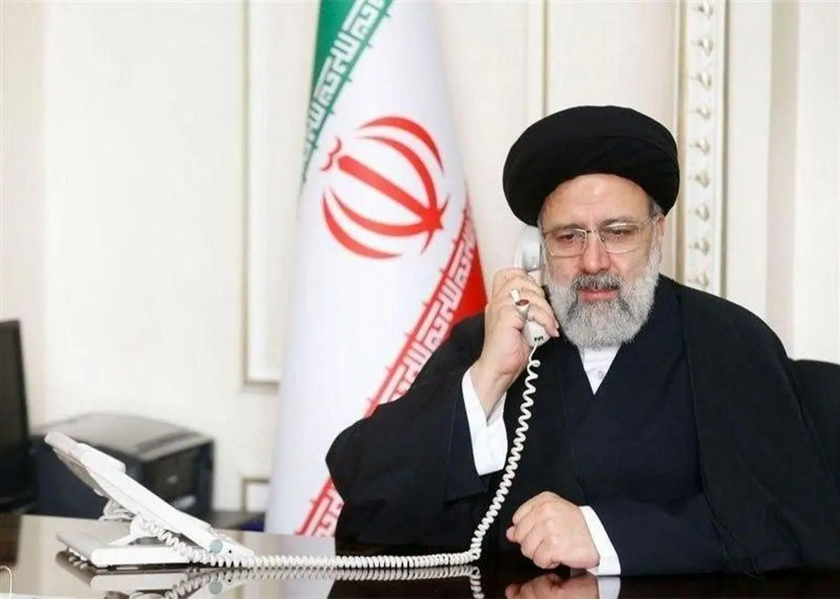 تماس تلفنی آیت الله رئیسی با خانواده شهید محمد محمدی