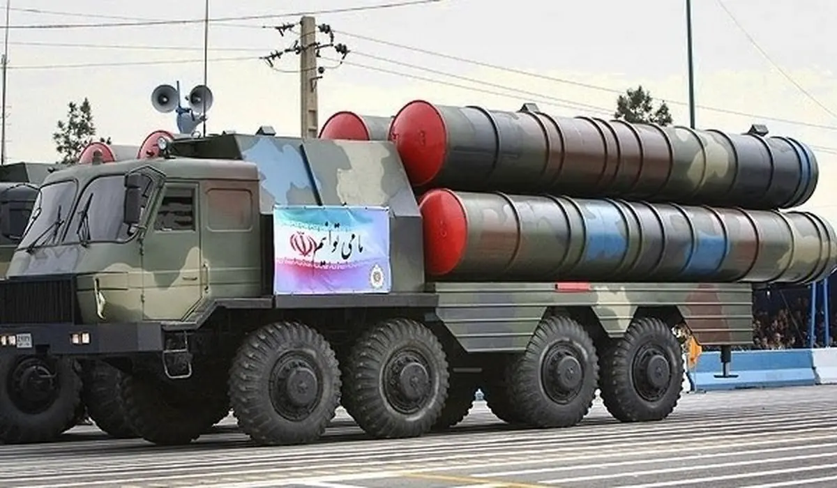 خبرگزاری دیفنس نیوز آمریکا: ایران یک موشک کروز «مرموز» را به نمایش در آورد