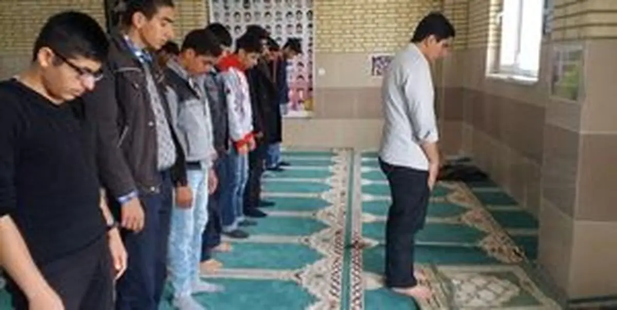 
هیچ مدرسه‌ای بدون نمازخانه افتتاح نمی‌شود
