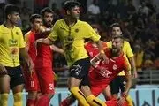 دو صحنه مشکوک و شعار هواداران علیه داور