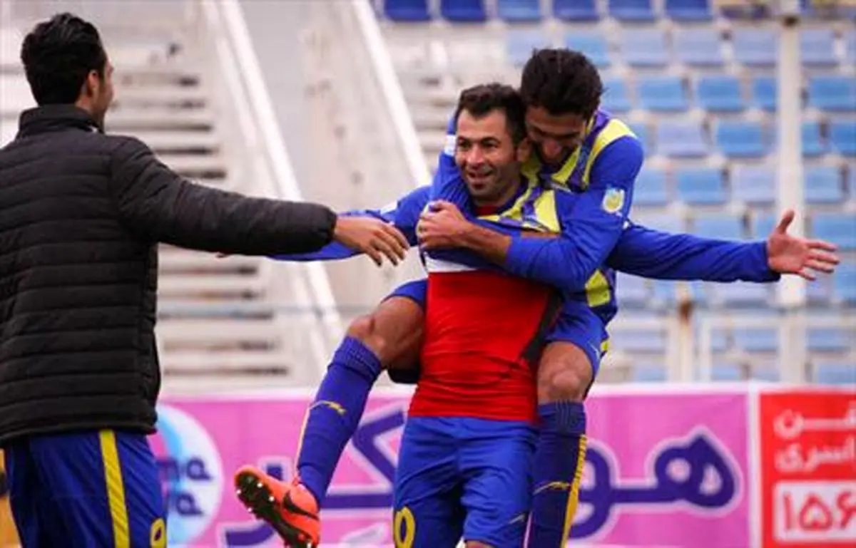 اف 14 به سرخپوشان پیوست