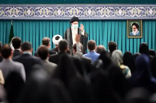 دیدار جمعی از نخبگان و استعدادهای برتر علمی با رهبر انقلاب/گزارش تصویری