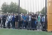 پیشکسوتان استقلال را به ورزشگاه راه ندادند!+ عکس