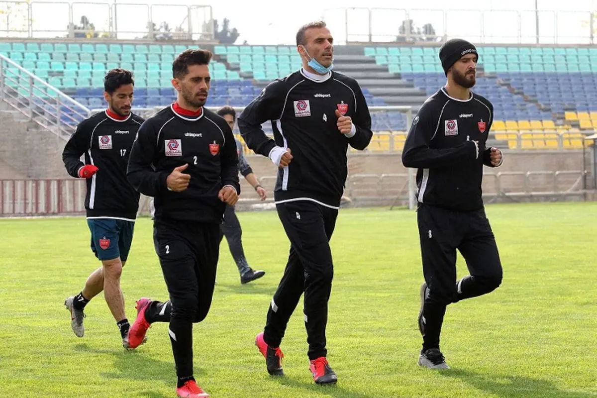 تمرین سرخپوشان پرسپولیس در دو گروه