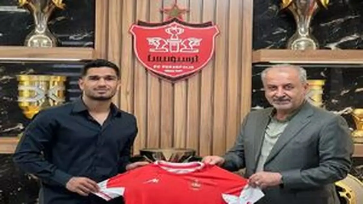 بازیکن جوان پرسپولیس تمدید کرد