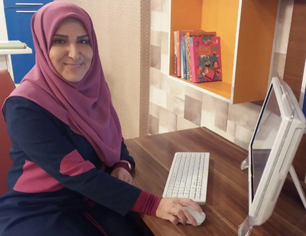 ظاهر متفاوت خانم مجری از نمای نزدیک/ عکس