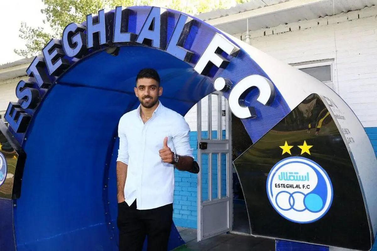 گلگهر مهاجم استقلال را ربود
