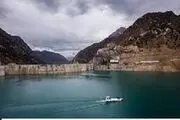 مدیر بهره برداری سد کارون 4: دریاچه به نفت خام آلوده نشده است