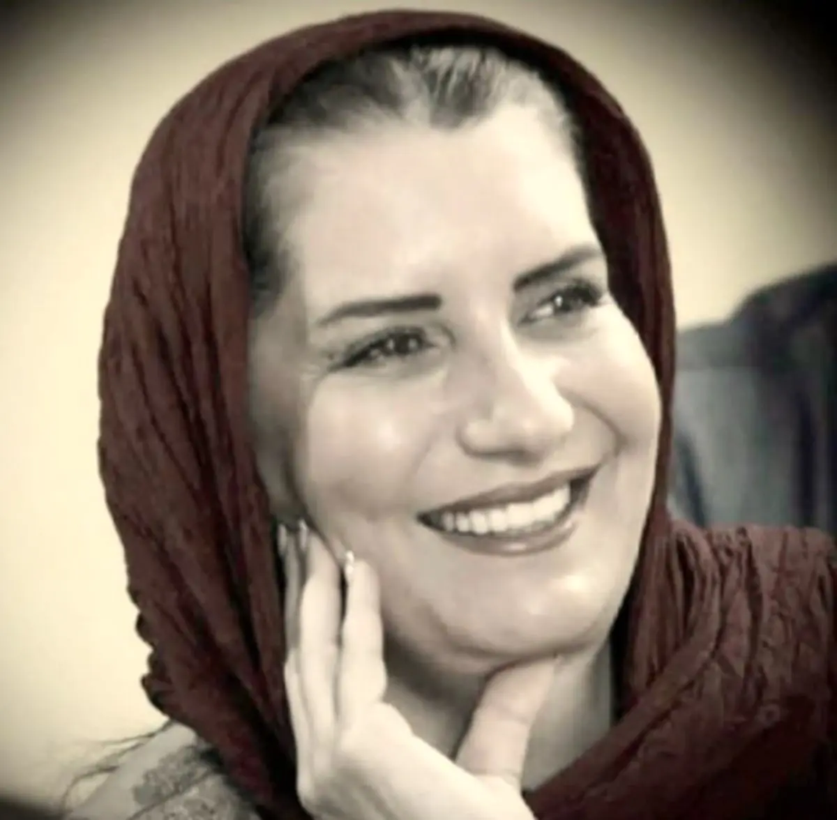 فریبا کوثری و جمعی از خانم های بازیگر در پارک/ عکس