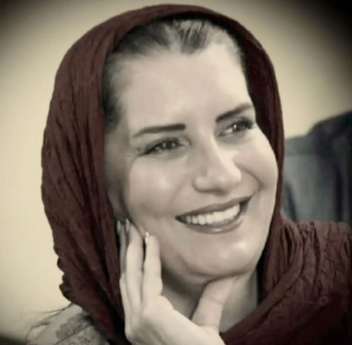 فریبا کوثری و جمعی از خانم های بازیگر در پارک/ عکس