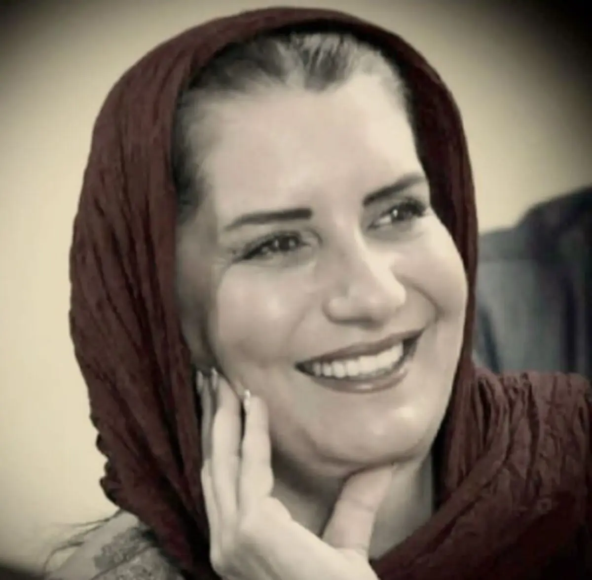 فریبا کوثری و جمعی از خانم های بازیگر در پارک/ عکس