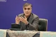 فرزین: نمی‌دانم چرا موسسه ملل ۳۰۰ شعبه دارد
