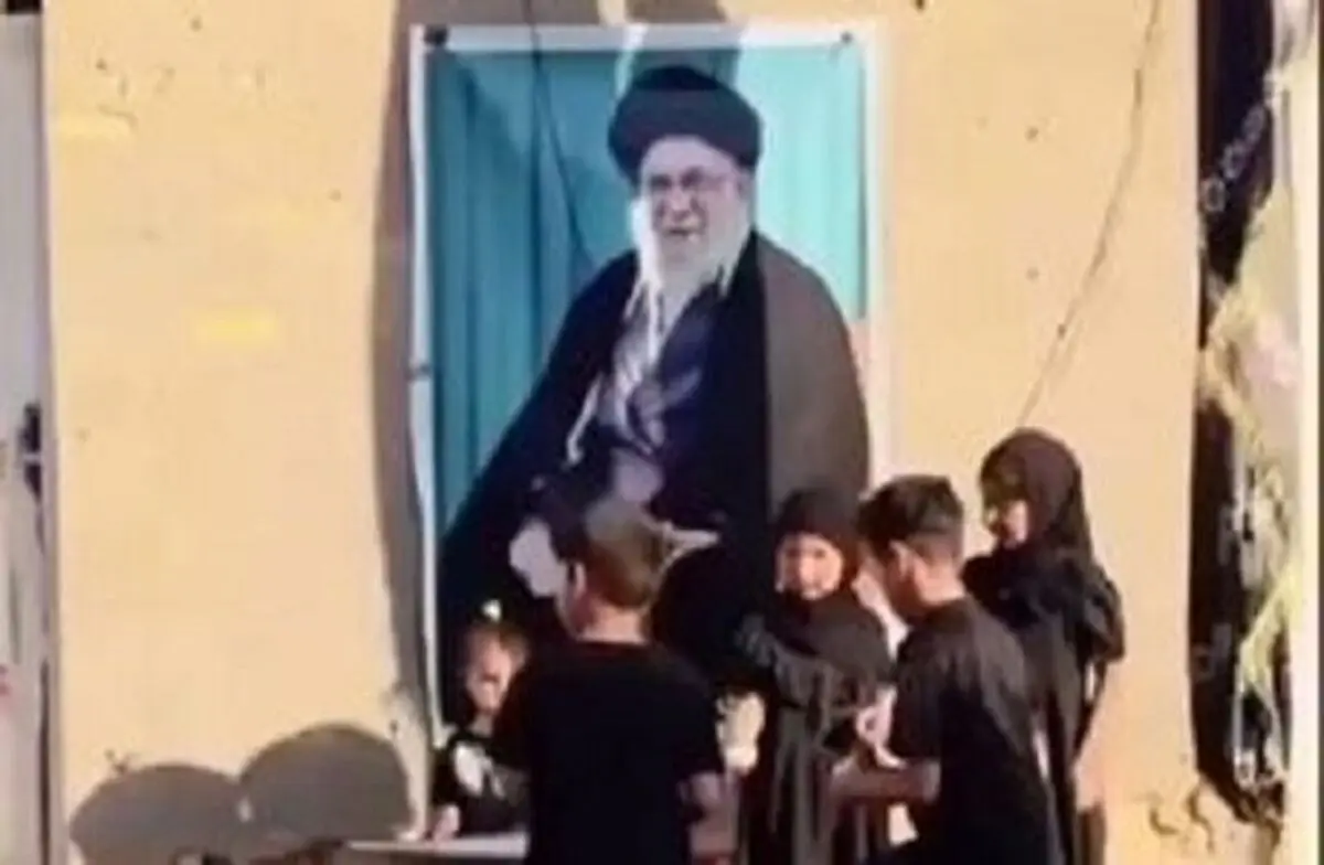 اقدام جالب کودکان عراقی به یاد رهبر شهید انقلاب
