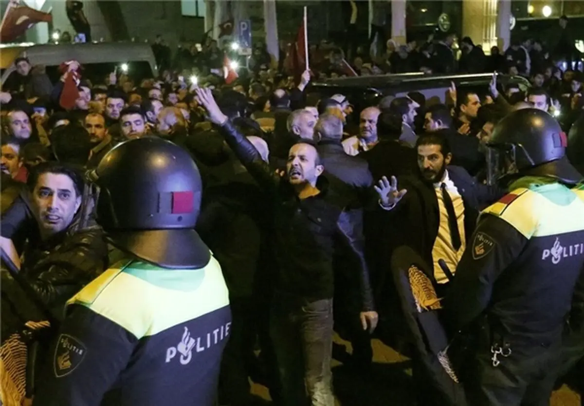 واکنش هلند به تشدید تنش میان آمستردام و آنکارا