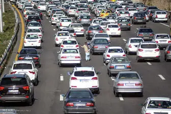 ترافیک نیمه سنگین در آزادراه کرج_تهران 