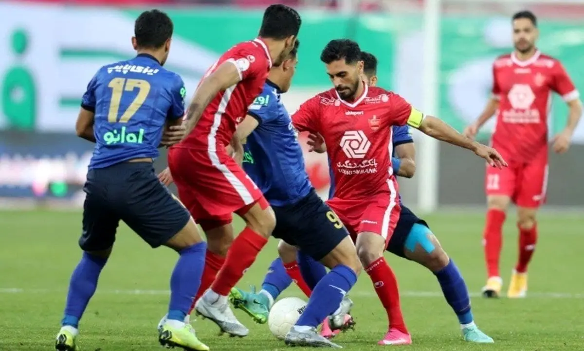 بازیکن جنجالی استقلال در راه پرسپولیس