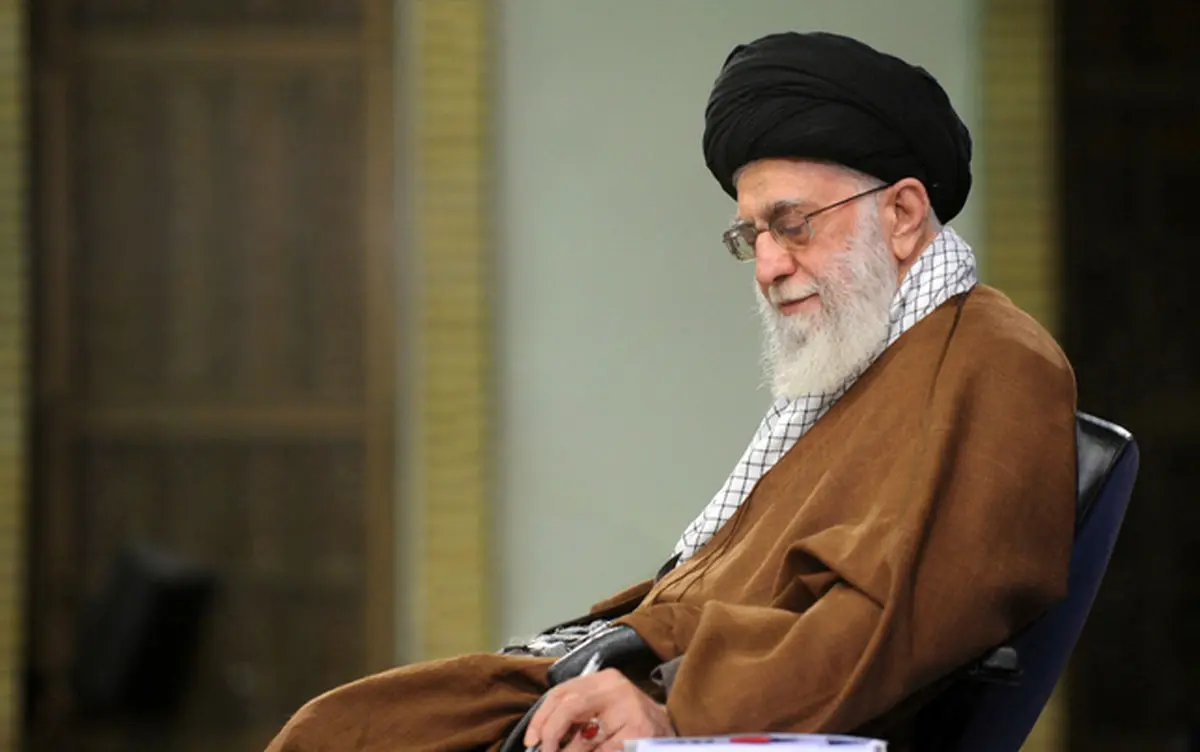 پیام تسلیت امام خامنه ای در پی درگذشت همشیره حسن روحانی