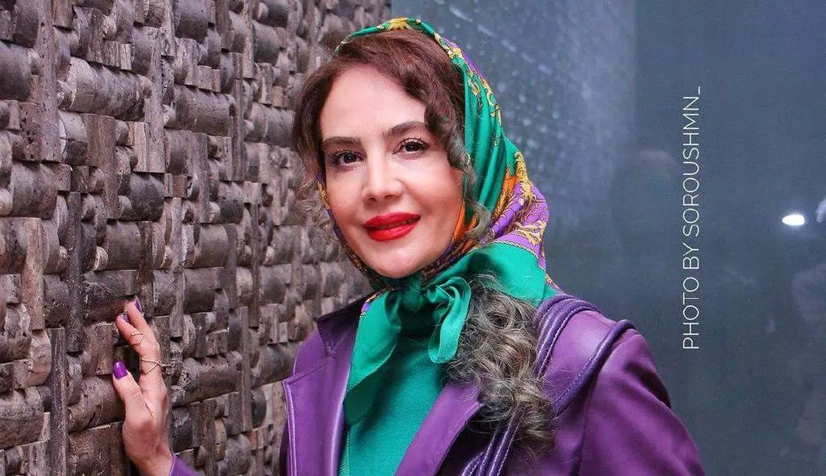 استایل های عجیب و غریب بازیگران در اکران «زنی که شاعر بود»
