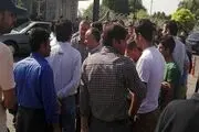 تجمع کارگران شرکت تعطیل شده 