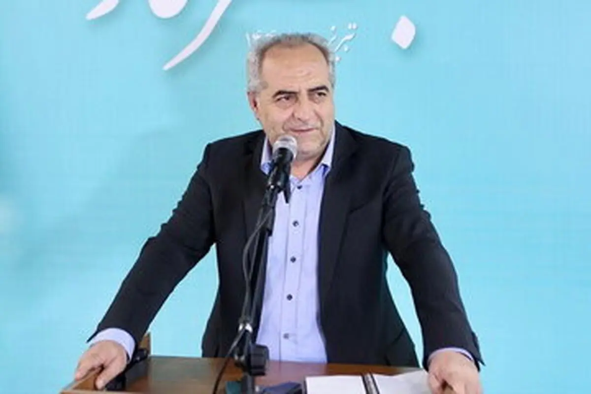 ترکی صحبت کردن استاندار آذربایجان شرقی در جلسه رسمی حاشیه ساز شد