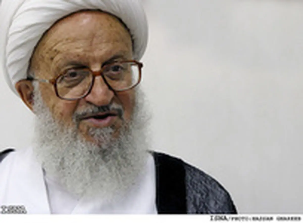 انتقاد آیتالله مکارم از وضعیت حجاب در مشهد