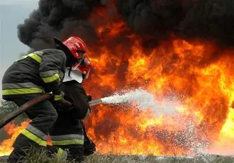 مصدومیت ۴ شهروند و یک آتش نشان در آتش سوزی خیابان محبوب مجاز