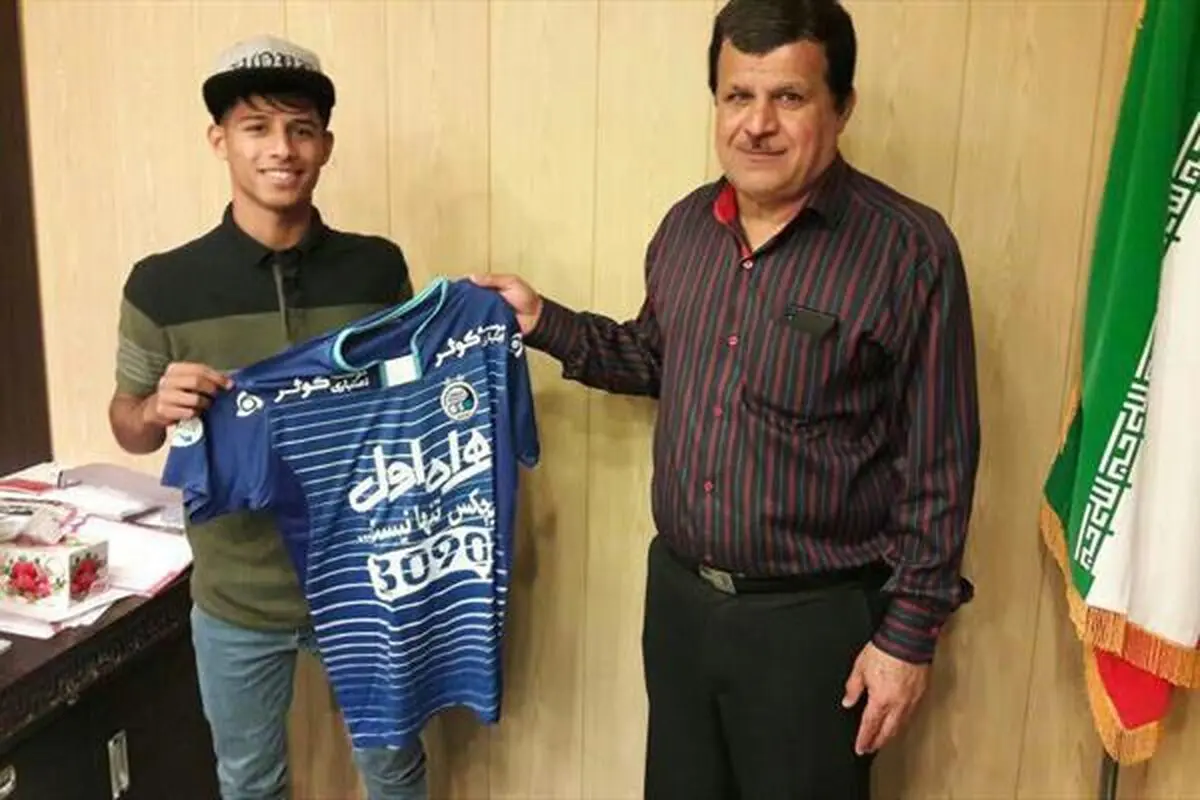 بازیکن جوان استقلال 600 میلیون آب خورد