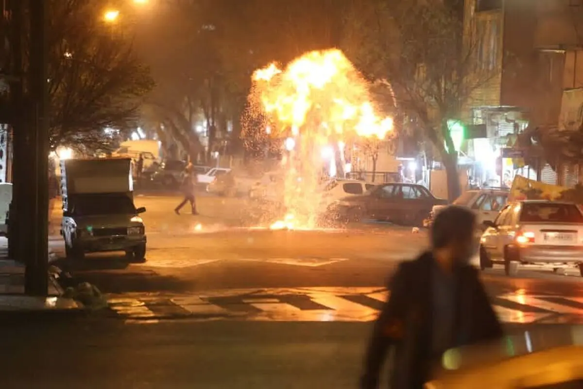 پاسخ رهبر انقلاب به سوالی درباره استفاده از ترقه 
