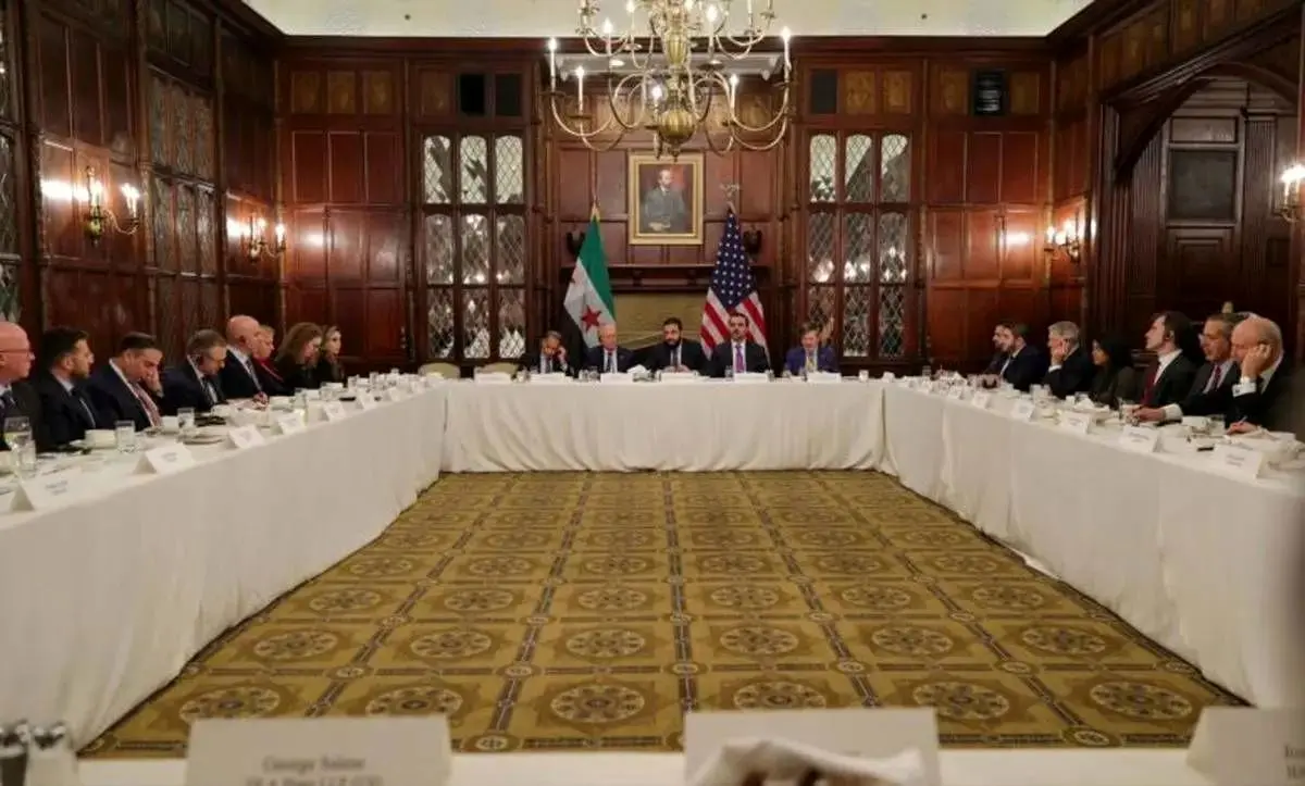 دیدار الجولانی با اعضای اتاق بازرگانی آمریکا