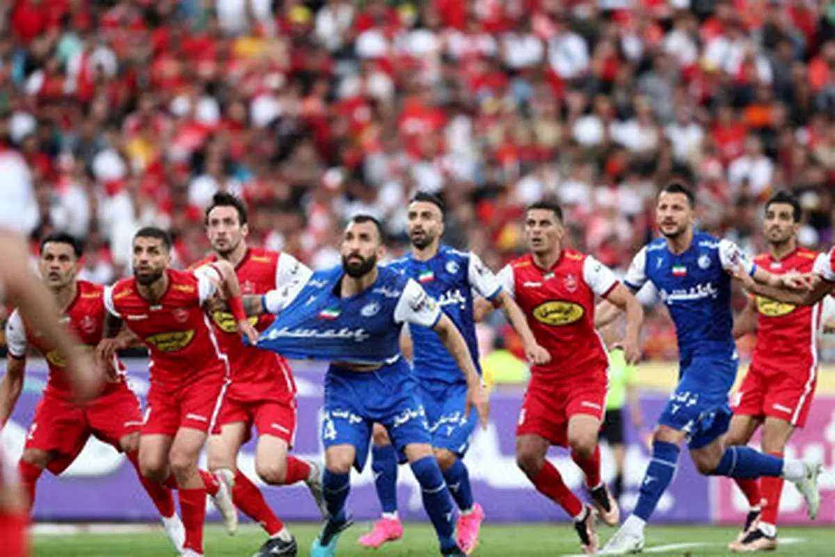 درگیری هواداران پرسپولیس و استقلال در دربی ۱۰۲+ فیلم