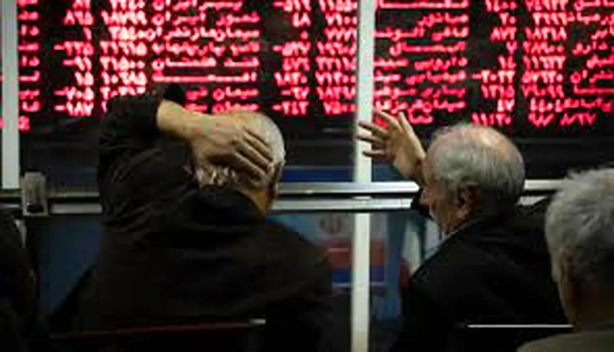 بورس در اوج دوام نیاورد: خروج سرمایه از خودروییها