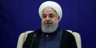 روحانی در راهپیمایی ۲۲ بهمن حضور یافت +عکس